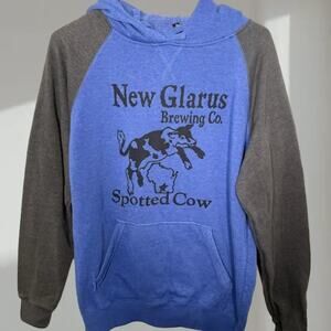 New Glarus Brewing Co. Spotted Cow Raglan Hoodie (Men’s Medium)